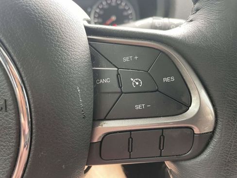 Used 2022 Jeep Renegade Limited w/ Sun, Sound & Wheels Group AWD/4WD image 26