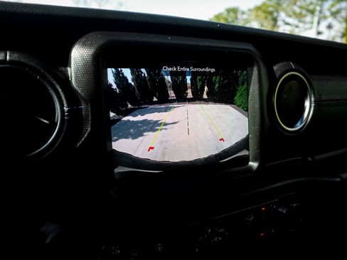 Used 2021 Jeep Wrangler Unlimited Rubicon 4xe w/ Cold Weather Group image 25