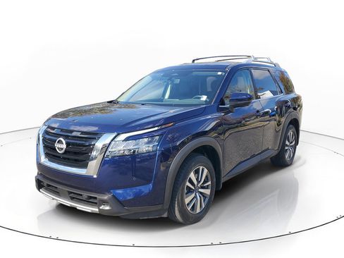 Used 2024 Nissan Pathfinder SL image 4