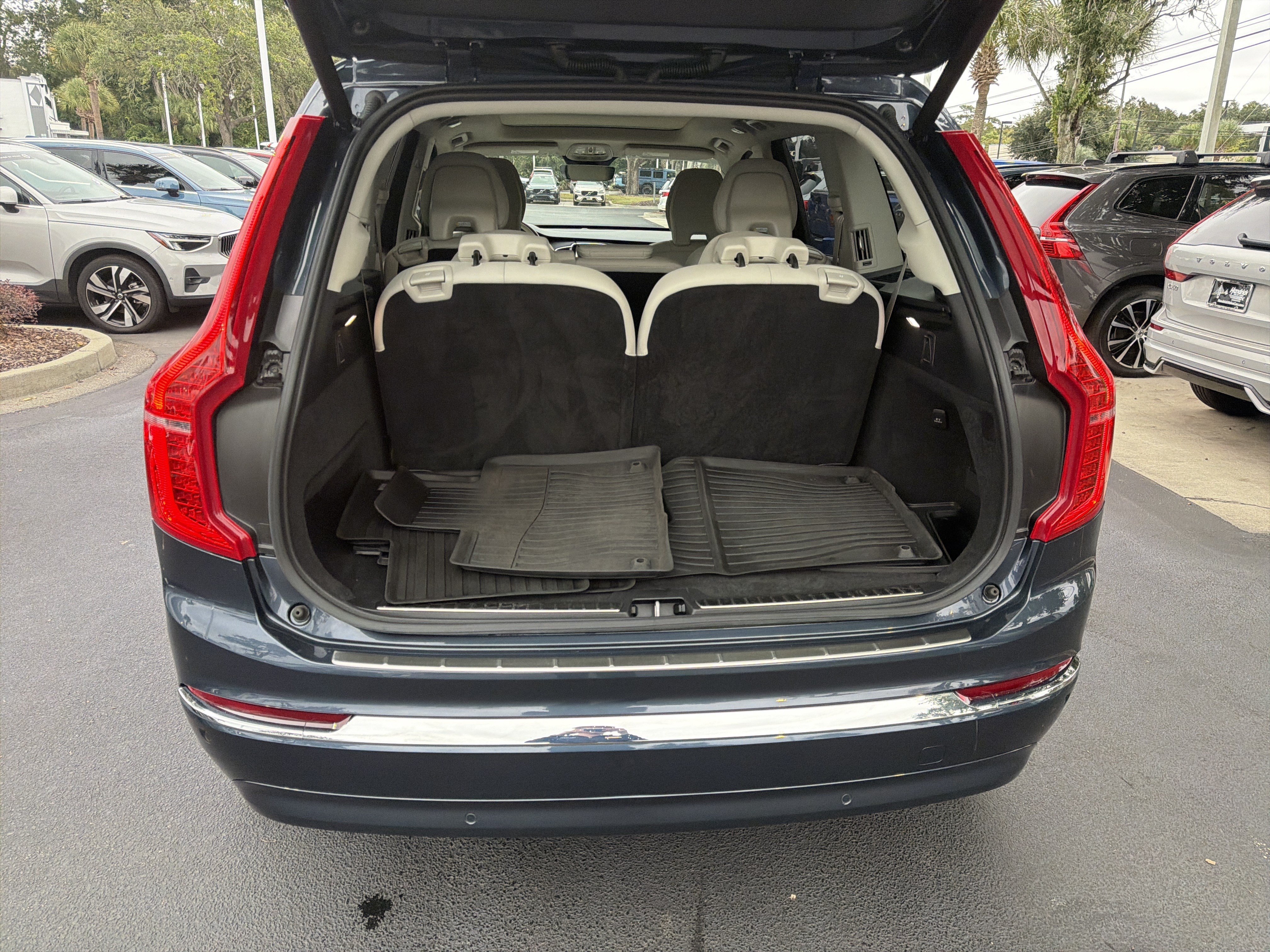Certified 2024 Volvo XC90 B5 Plus w/ Protection Package Premier AWD/4WD image 34