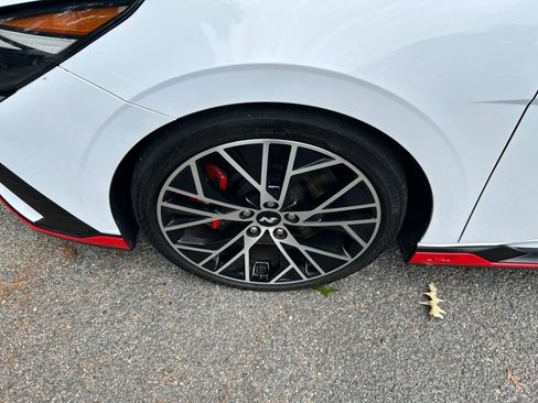 Used 2022 Hyundai Elantra N FWD image 12