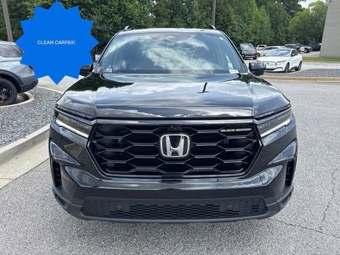 Used 2025 Honda Pilot Black Edition image 3