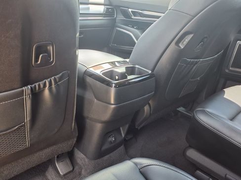 Used 2025 Kia Telluride S FWD image 27