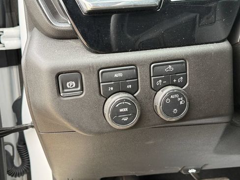 Used 2025 Chevrolet Silverado 1500 LT w/ Work Truck Package AWD/4WD image 19