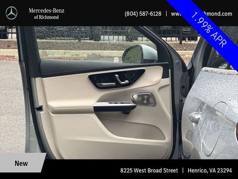 Used 2025 Mercedes-Benz GLC 350e 4MATIC image 12