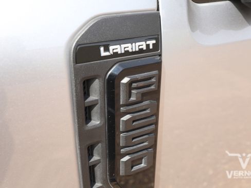 Used 2023 Ford F250 Lariat w/ Lariat Ultimate Package image 11