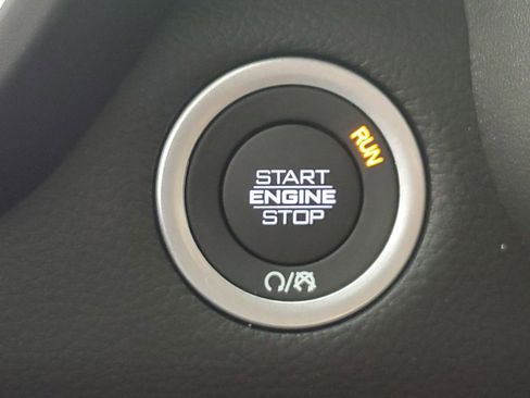 New 2026 RAM 1500 4x4 Crew Cab image 19