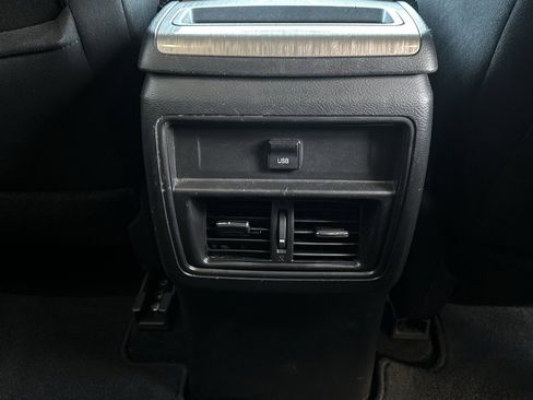 Used 2018 Nissan Murano SV image 19