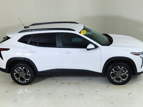 New 2026 Chevrolet Trax LT image 23