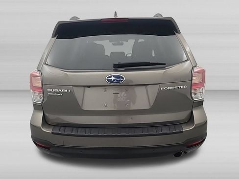 Used 2018 Subaru Forester 2.5i Touring w/ Popular Package #3B AWD/4WD image 4