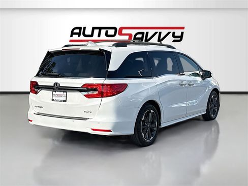 Used 2023 Honda Odyssey Elite image 7