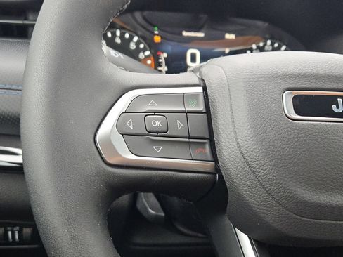 New 2026 Jeep Compass Latitude AWD/4WD image 25
