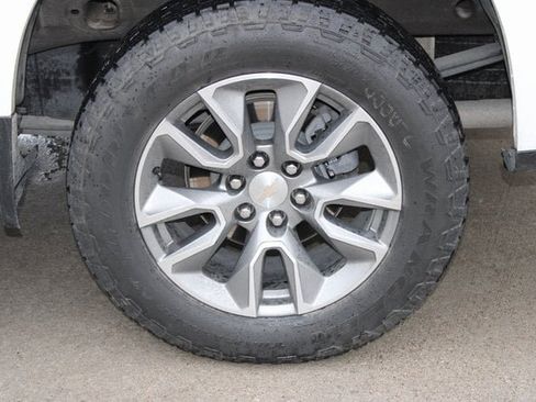 Used 2022 Chevrolet Silverado 1500 LT w/ Z71 Off-Road Package image 26