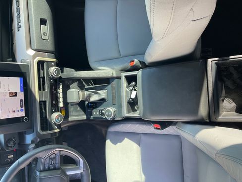 Certified 2025 Toyota Tacoma SR5 image 15