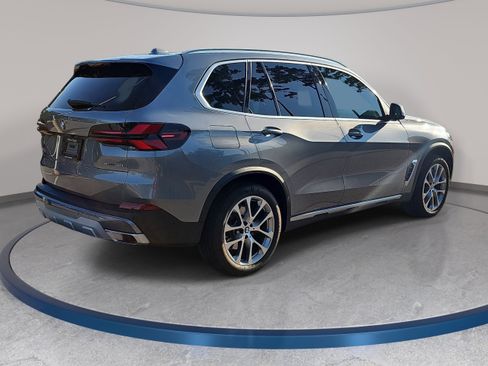 Used 2024 BMW X5 sDrive40i w/ Premium Package RWD image 5