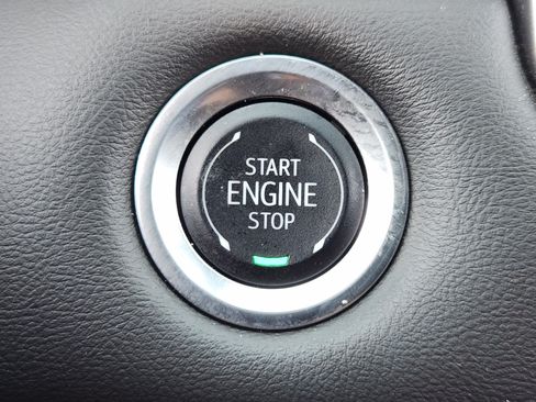 Used 2024 GMC Canyon Elevation RWD image 21