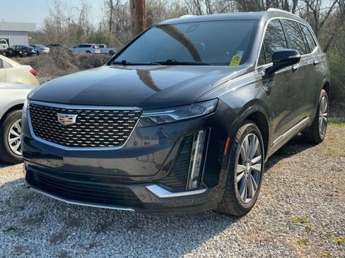 Used 2020 Cadillac XT6 Premium Luxury w/ LPO, Floor Liner Package image 2
