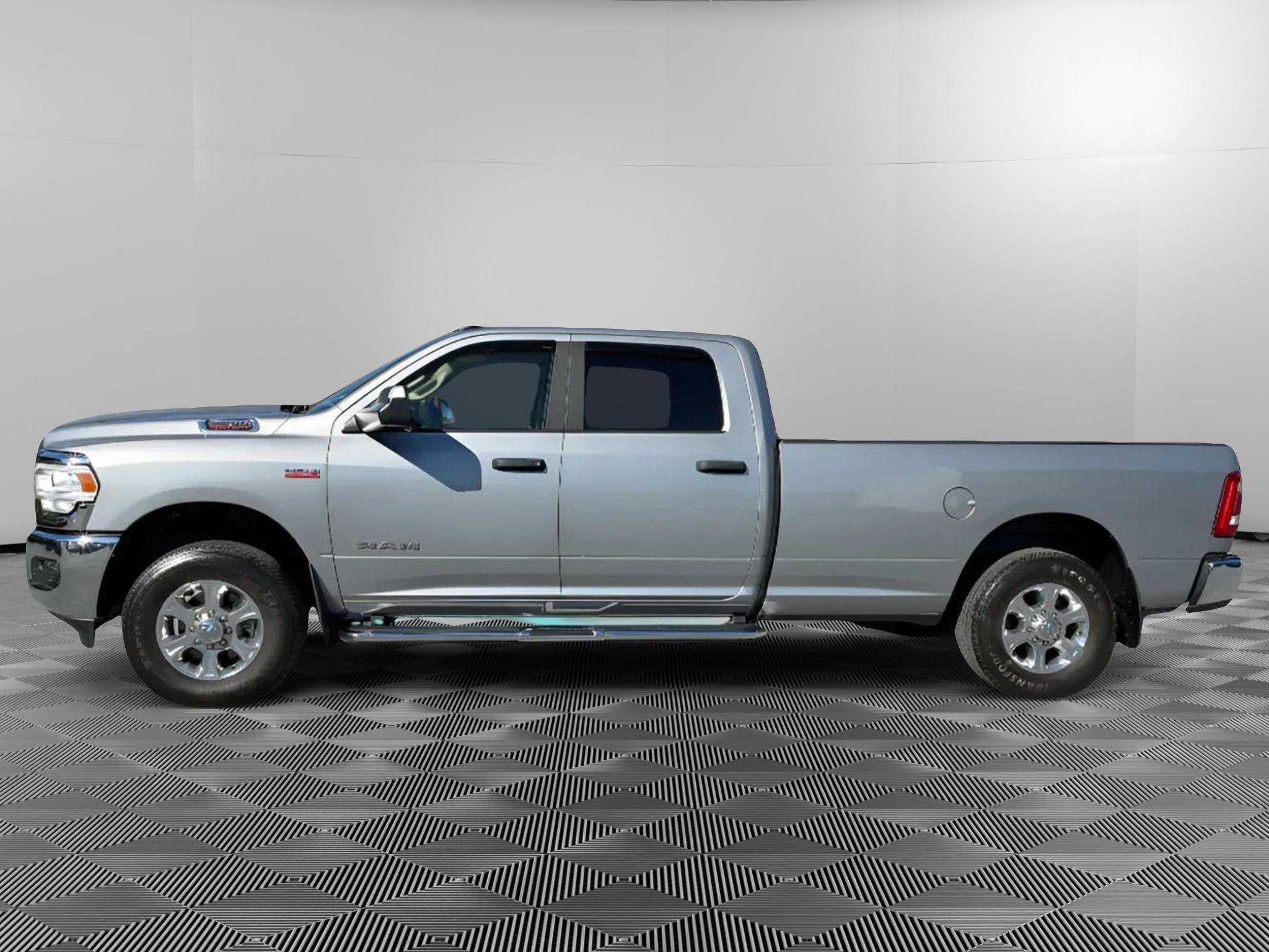 Used 2022 RAM 2500 Big Horn w/ Level C Equiment Group AWD/4WD image 5