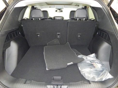 New 2025 Ford Escape SE w/ PHEV Premium Package FWD image 18