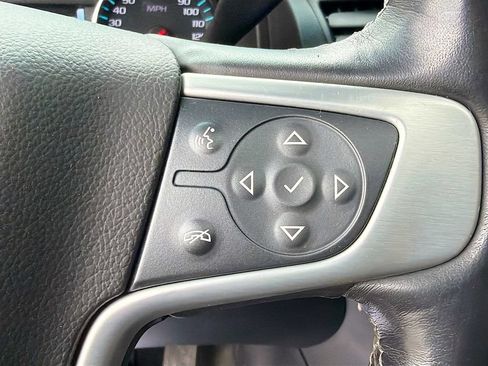 Used 2018 GMC Yukon XL SLT w/ Premium Edition AWD/4WD image 13