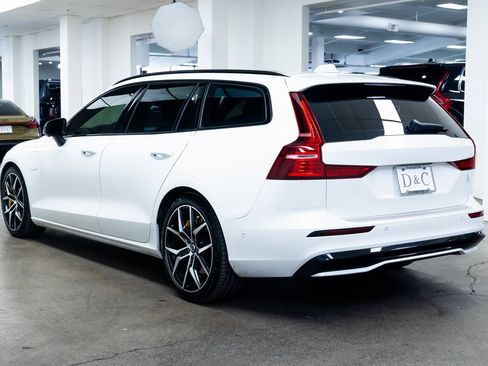 Used 2024 Volvo V60 T8 Polestar image 4