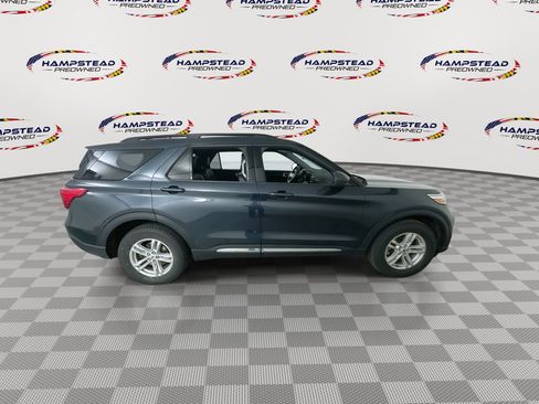 Used 2022 Ford Explorer XLT w/ Equipment Group 202A AWD/4WD image 9