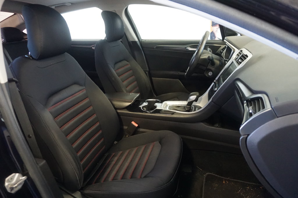 Used 2014 Ford Fusion SE FWD image 22