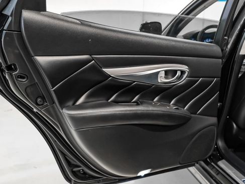 Used 2019 INFINITI Q70 L 3.7 RWD image 44