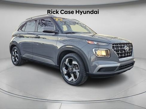 Certified 2022 Hyundai Venue SEL w/ Cargo Package image 9