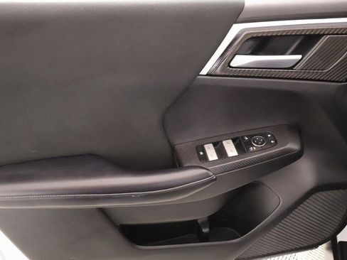 Used 2023 Mitsubishi Outlander ES image 15