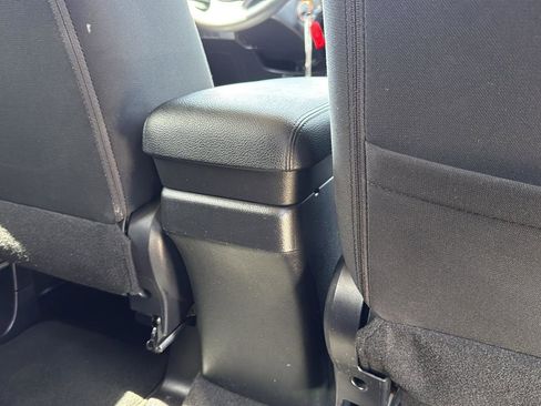 Used 2018 Mitsubishi Outlander ES image 23