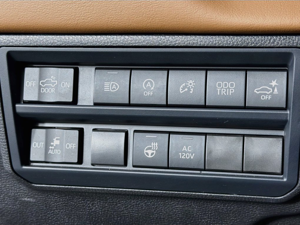 Used 2025 Toyota Tundra 1794 Edition AWD/4WD image 15
