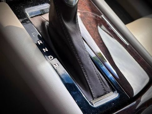 Used 2013 Cadillac XTS Luxury FWD image 20