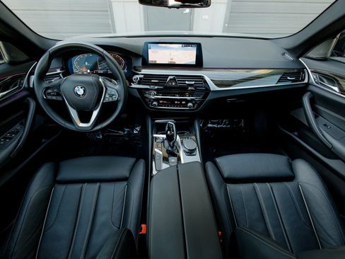 Used 2020 BMW 540i w/ Convenience Package RWD image 17