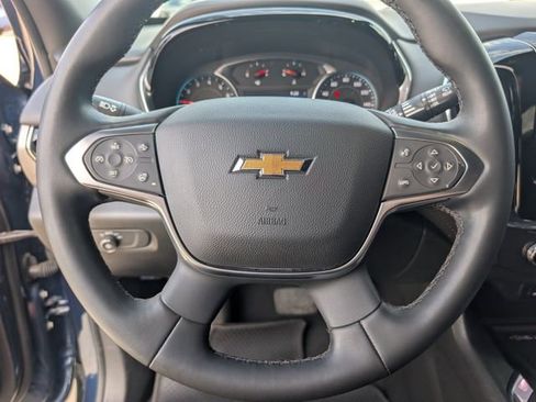 Used 2023 Chevrolet Traverse LT FWD image 12