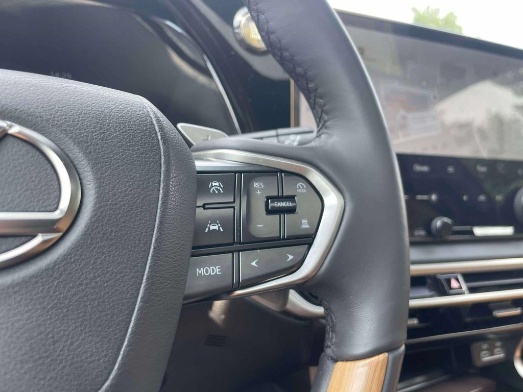 Used 2026 Lexus RX 350 Premium w/ Accessory Package (2T) AWD/4WD image 23