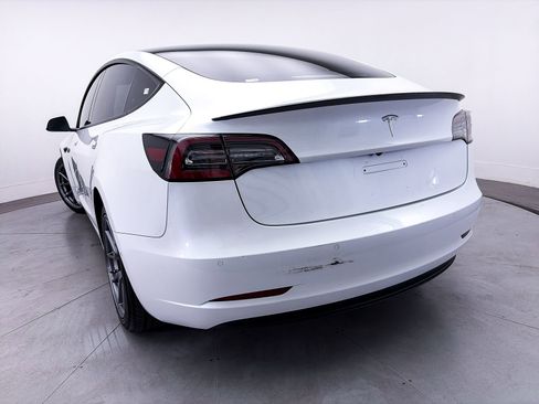 Used 2021 Tesla Model 3 Standard Range Plus RWD image 7