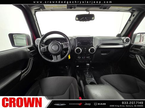 Used 2013 Jeep Wrangler Unlimited Sahara image 17