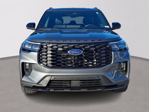 Certified 2025 Ford Explorer ST-Line w/ ST-Line Street Pack image 2
