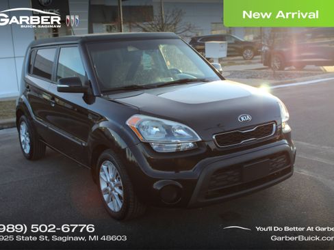 Used 2013 Kia Soul + image 1