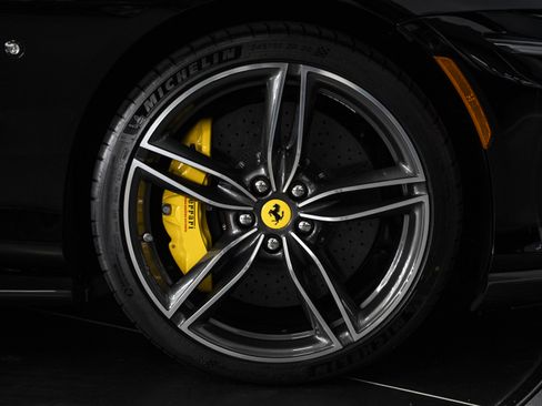 Used 2025 Ferrari Roma Spider RWD image 19