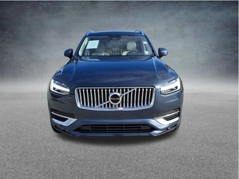 Used 2024 Volvo XC90 B5 Core w/ Protection Package Premier AWD/4WD image 3