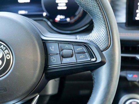 Used 2024 Alfa Romeo Tonale Ti w/ Active Assist Package image 40