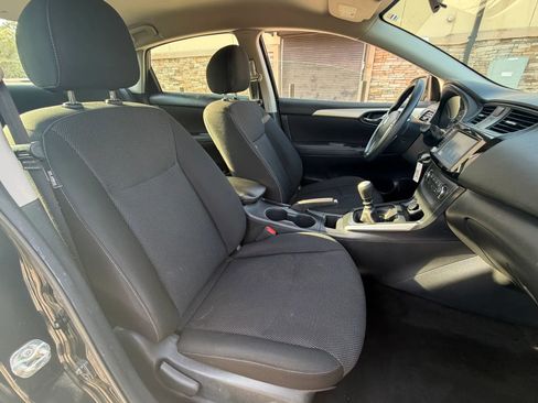 Used 2019 Nissan Sentra S image 32