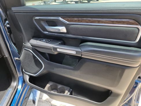 Used 2019 RAM 1500 Laramie AWD/4WD image 13