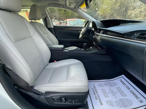Used 2015 Lexus ES 350 w/ Luxury Package image 29