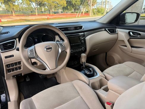 Used 2015 Nissan Rogue SV FWD image 21