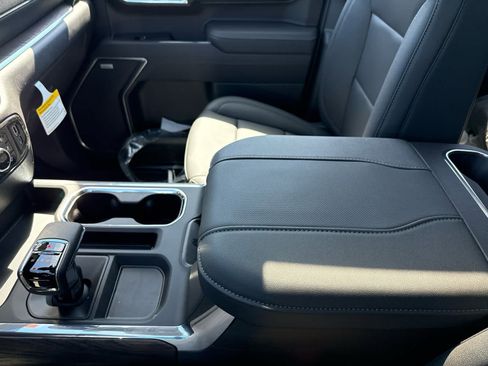 New 2026 GMC Sierra 1500 SLT AWD/4WD image 22