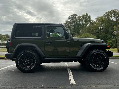 Used 2022 Jeep Wrangler Sport image 4