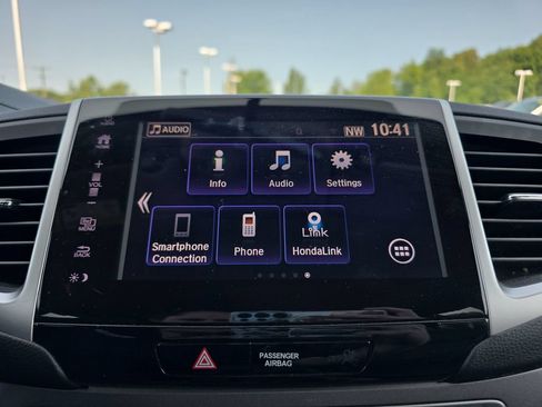 Used 2018 Honda Pilot EX image 32